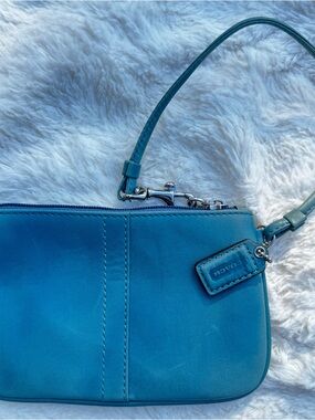 COACH Vintage Teal Leather Mini Wristlet Zip Pouch Y2K
